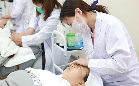 昆明美容培訓難學(xué)嗎?零基礎可(kě)以學(xué)好美容嗎?